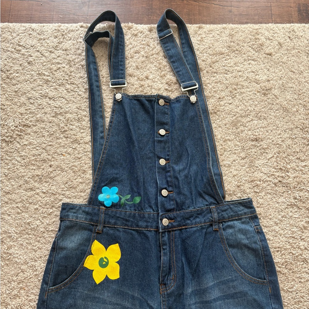 MISSLOOK Women’s Sz XL Juniors Blue Floral Patch Denim Overalls pockets buttons - Picture 3 of 9